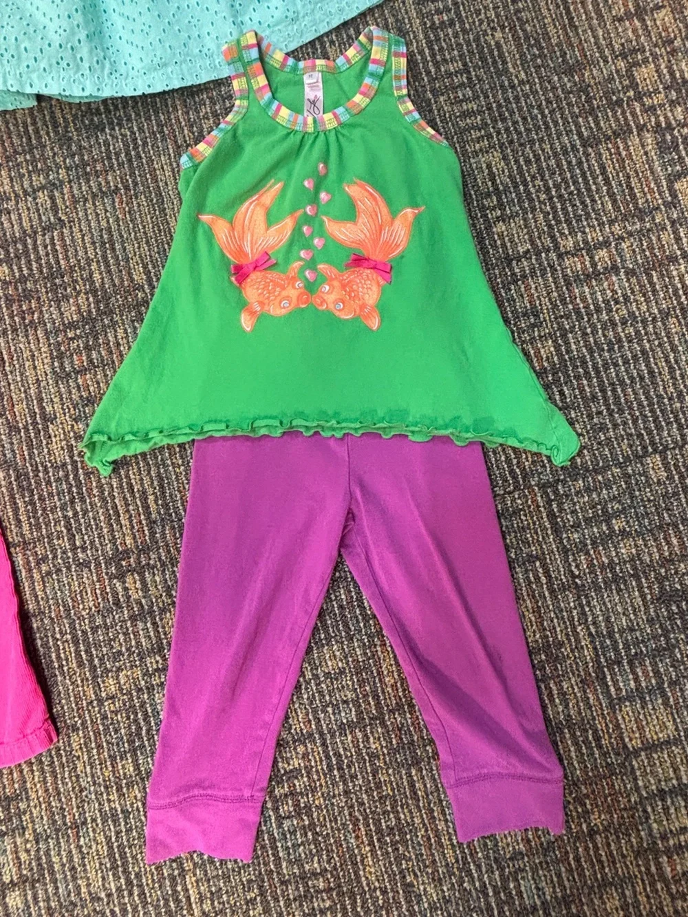 Kids 3T Six Piece Mix and Match Set - Includes Gap, Carters, Nohi Pieces